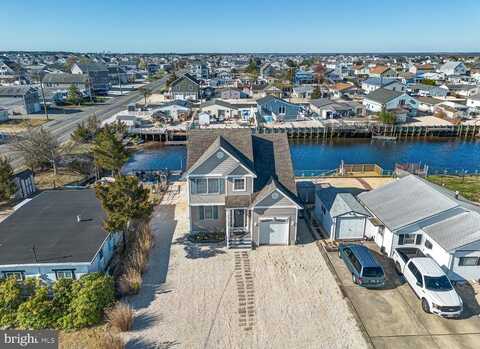 3 CRANBURY LAKE DRIVE, TUCKERTON, NJ 08087