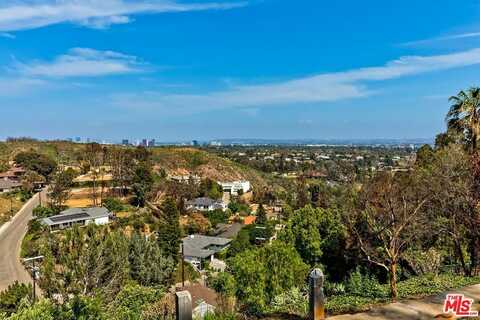 1424 Chautauqua Blvd, Pacific Palisades, CA 90272