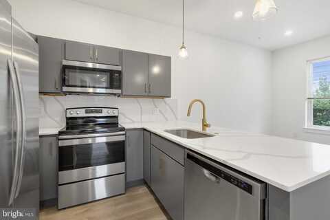 2046 E LEHIGH AVENUE, PHILADELPHIA, PA 19125
