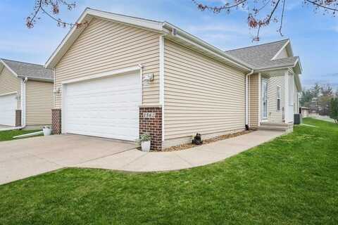 1562 Hunters Creek Way, Marion, IA 52302