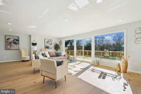 2528 ELVANS ROAD SE, WASHINGTON, DC 20020