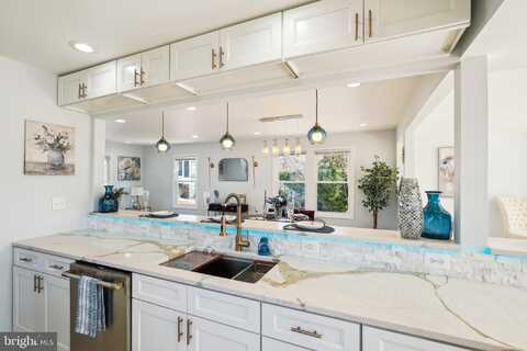 2528 ELVANS ROAD SE, WASHINGTON, DC 20020