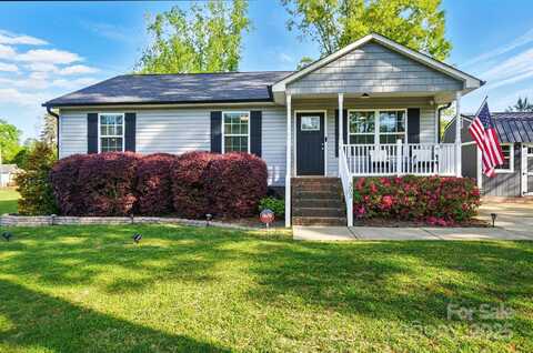 303 Caroline Avenue, Lowell, NC 28098