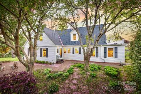 203 Norwood Street SW, Lenoir, NC 28645