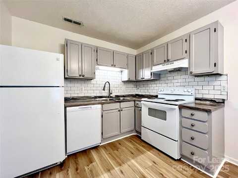 1433 Riverwood Court, Rock Hill, SC 29732