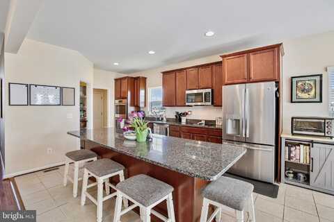 139 OKANAGAN DRIVE, CHARLES TOWN, WV 25414