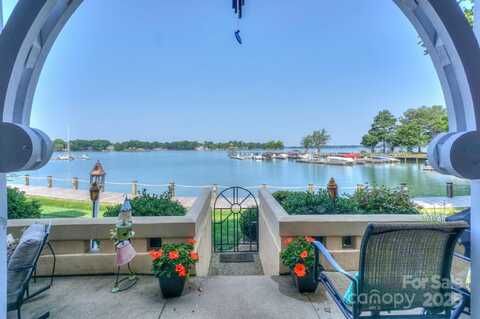867 Southwest Drive, Davidson, NC 28036