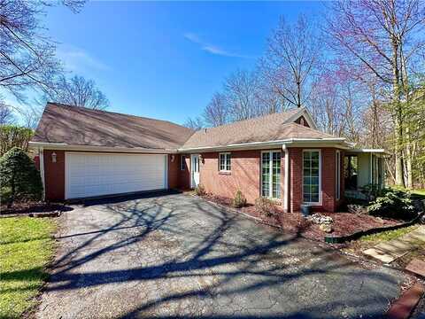 3771 N Point Dr, Neshannock Twp, PA 16105