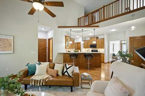 9561 Coneflower Lane, Johnston, IA 50131