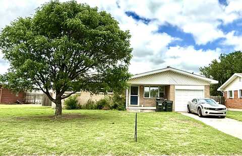 714 Cynthia, Mooreland, OK 73852