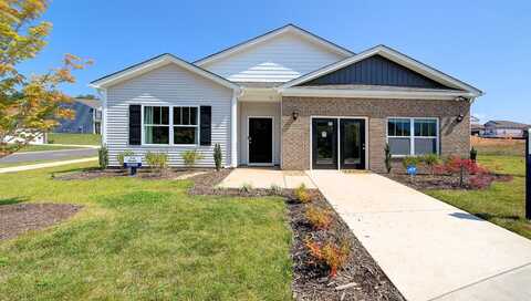 31 Woodvale Dr, Waynesville, NC 28786