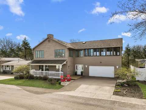 1321 Shore Drive, New Buffalo, MI 49117