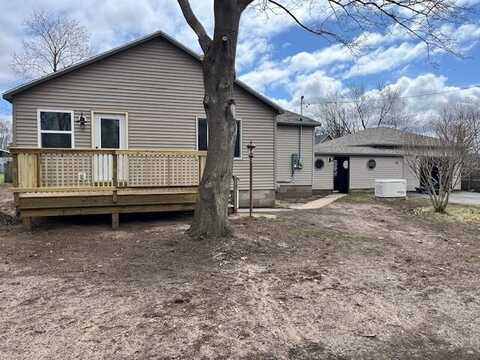 15 Fowler Avenue, Manistee, MI 49660