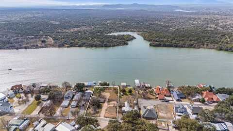 634 County Road 136A, Kingsland, TX 78639