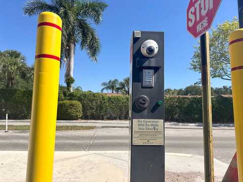 Via De Casas Sur, BOYNTON BEACH, FL 33426
