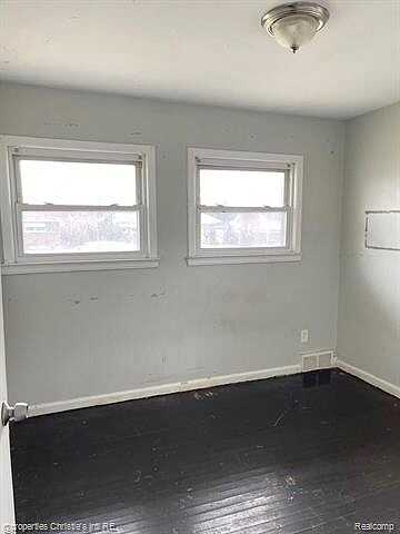 Plainview, DETROIT, MI 48219