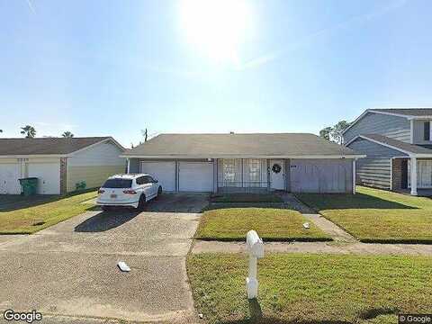 Redbud, HARVEY, LA 70058