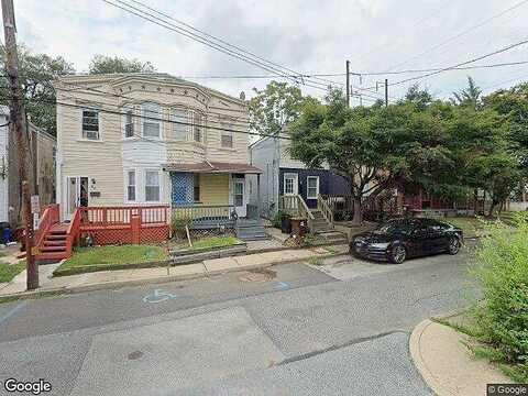 Maple, LANSDOWNE, PA 19050