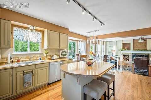 Estebury, COLORADO SPRINGS, CO 80920