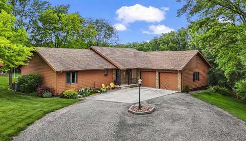 100 Horseshoe Hollow Drive, Yankton, SD 57078