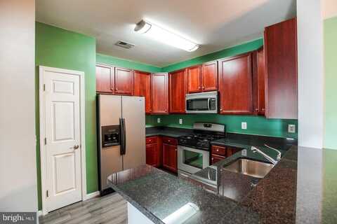 1341 KAREN BLVD #404, CAPITOL HEIGHTS, MD 20743