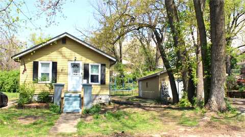 617 Clay Street, Alton, IL 62002