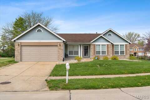 3903 Triple Crown Drive, Florissant, MO 63034