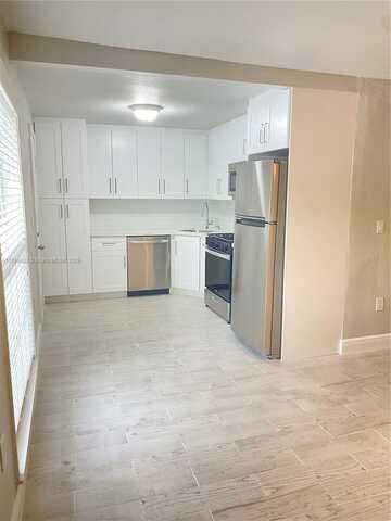3245 Virginia St, Miami, FL 33133