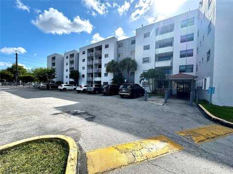 8145 NW 7th St, Miami, FL 33126