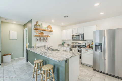 Manor View, TUCSON, AZ 85756