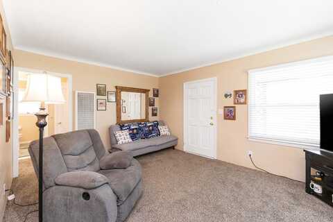 Olive, FRESNO, CA 93727