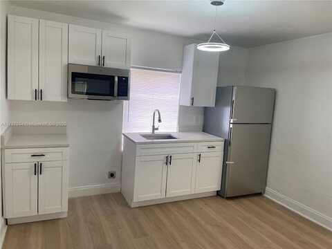 2329 NE 173rd St, North Miami Beach, FL 33160