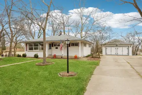 5752 S 23rd St, Milwaukee, WI 53221