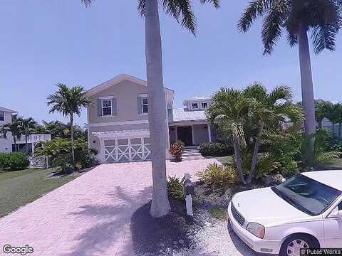 84Th, HOLMES BEACH, FL 34217