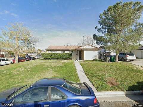 36Th, PALMDALE, CA 93550