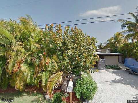 Dolphin, SUMMERLAND KEY, FL 33042