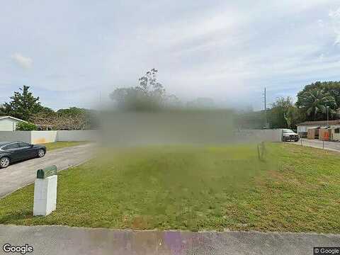 Madeline, WEST PALM BEACH, FL 33413
