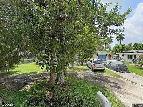 Poinsettia, FORT MYERS, FL 33905