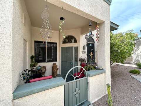 Via Di Silvio, TUCSON, AZ 85741