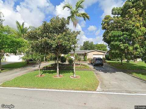 85Th, PEMBROKE PINES, FL 33024