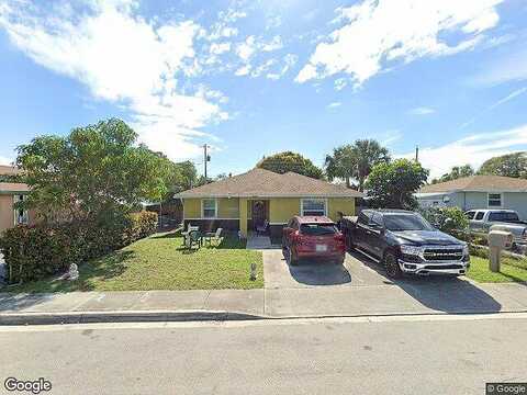 17Th, RIVIERA BEACH, FL 33404