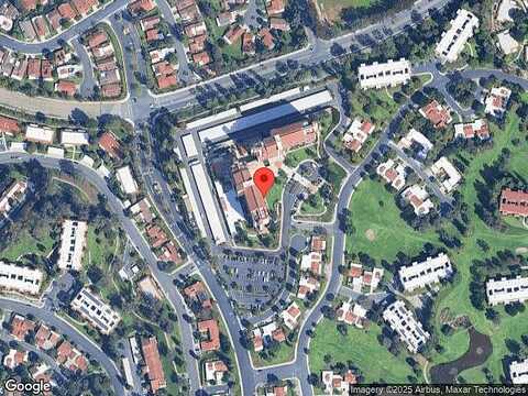 Paseo Del Lago, LAGUNA WOODS, CA 92637