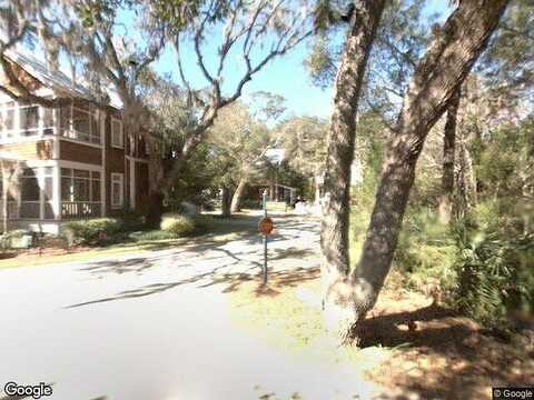 Maggie, STEINHATCHEE, FL 32359