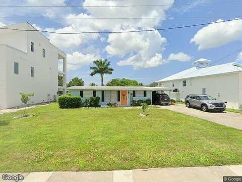 Holiday, NAPLES, FL 34104