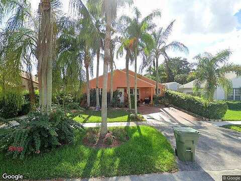 16Th, PEMBROKE PINES, FL 33025
