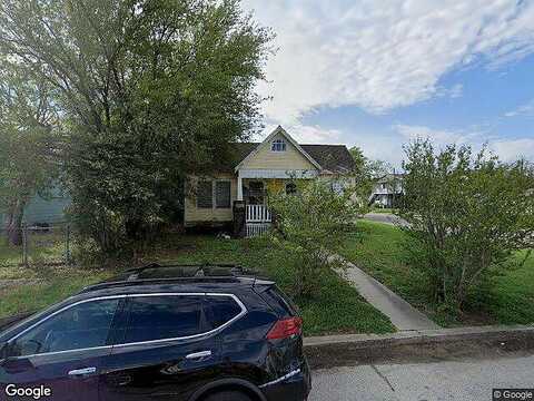 Avenue P, GALVESTON, TX 77551