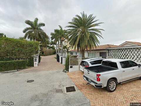 Lake, RIVIERA BEACH, FL 33404