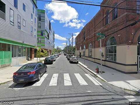 31St, PHILADELPHIA, PA 19121