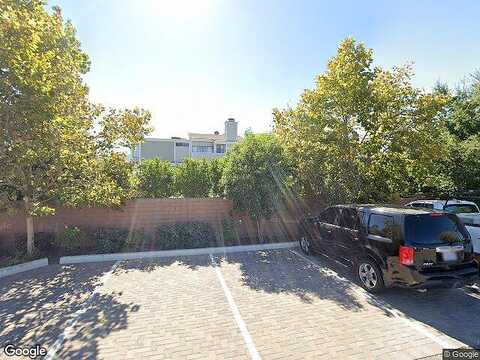 Hidaway Ave, Canyon Country, CA 91351