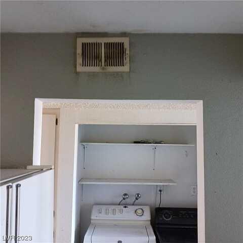 Hialeah Dr, Las Vegas, NV 89119